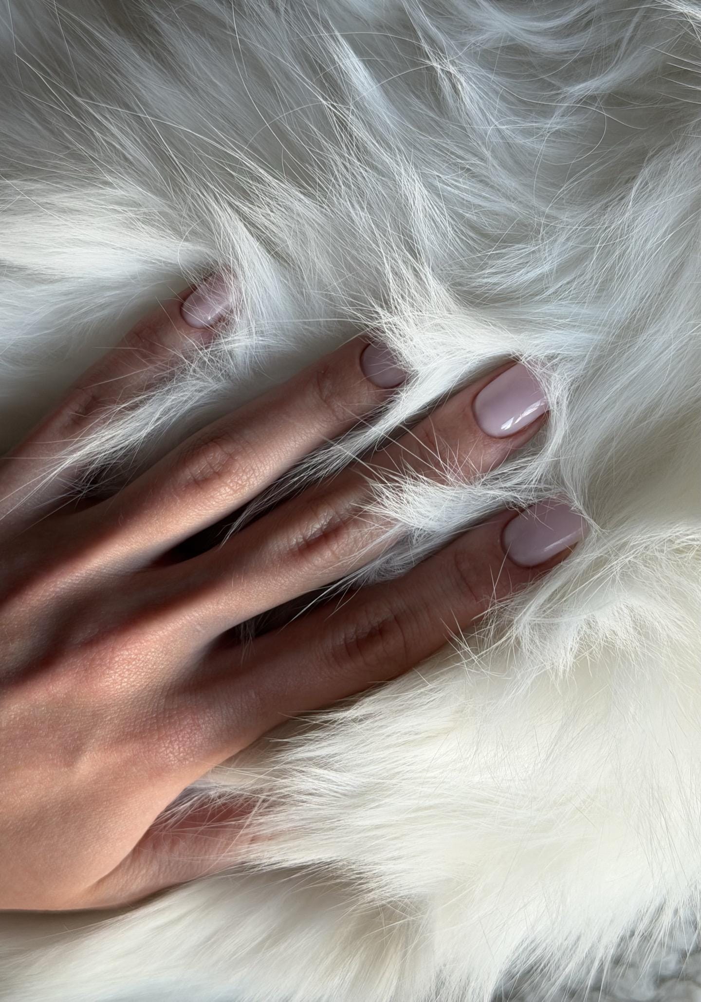 Интерьер маникюрной студии BANANOVAY в Москве